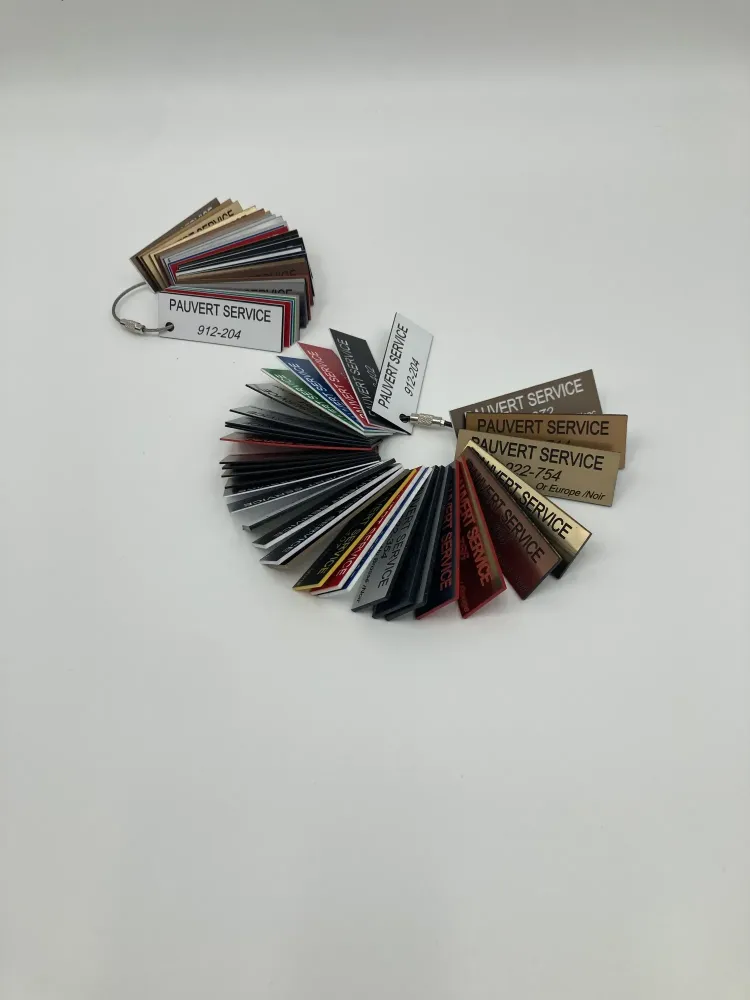 NUANCIER PLAQUE GRAVEE (1)